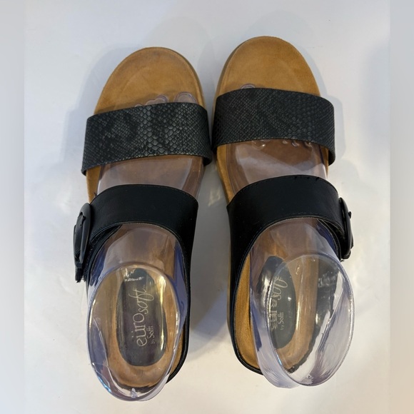 Eurosoft by Sofft black 2 band sandals size 8M - Picture 7 of 10